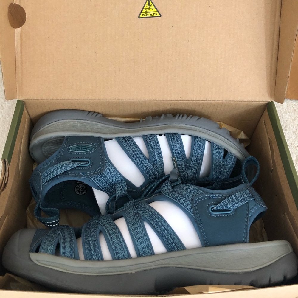 Keen Whisper size 7, like new